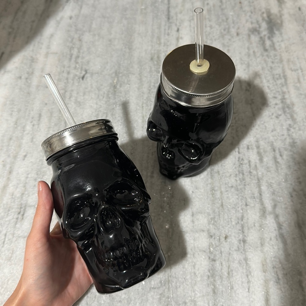 Black Skull Glass Drink Container